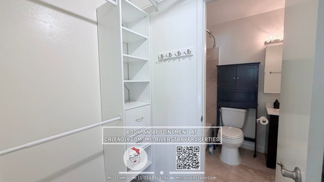 Building Photo - Bright studio with tons of amenities at resort-like Watergate in Emeryville!