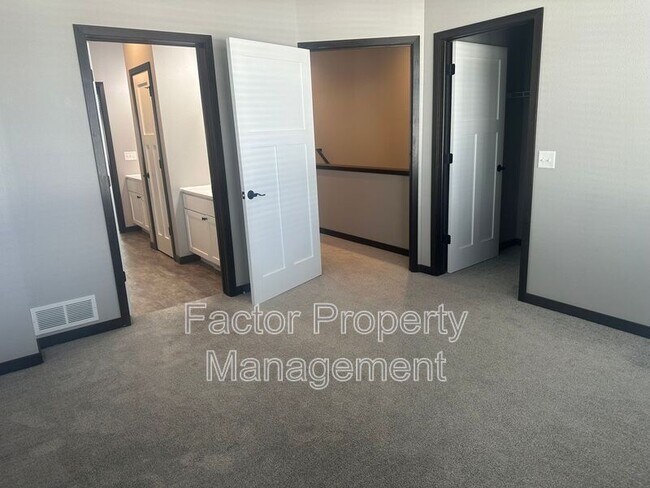 Building Photo - 308 Prairie Rose Trl