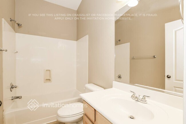 Building Photo - 423 W Corriente Ct