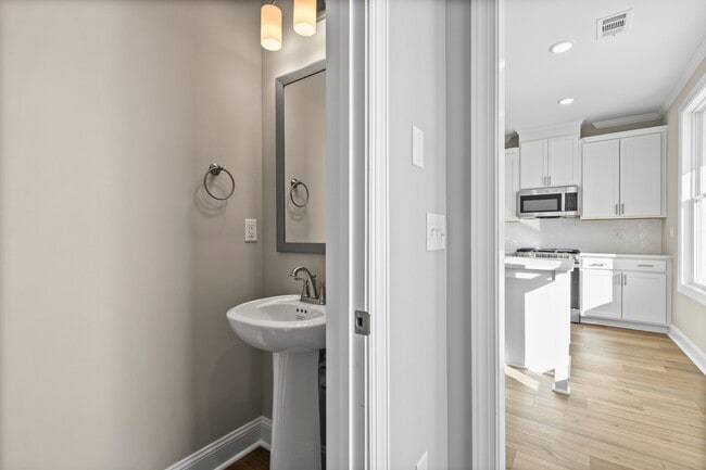 Building Photo - 213 Black Swann Rd