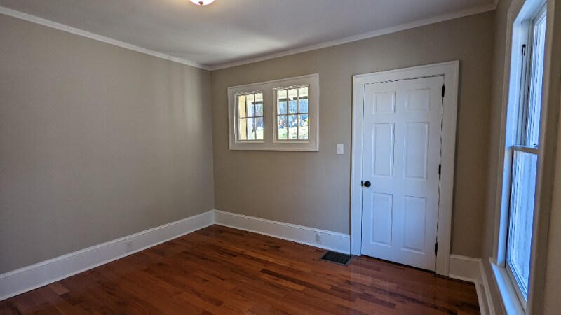 Building Photo - 25 Starnes Ave