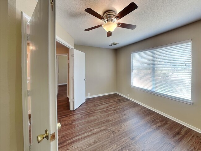 Building Photo - 17238 S Summit Canyon Dr