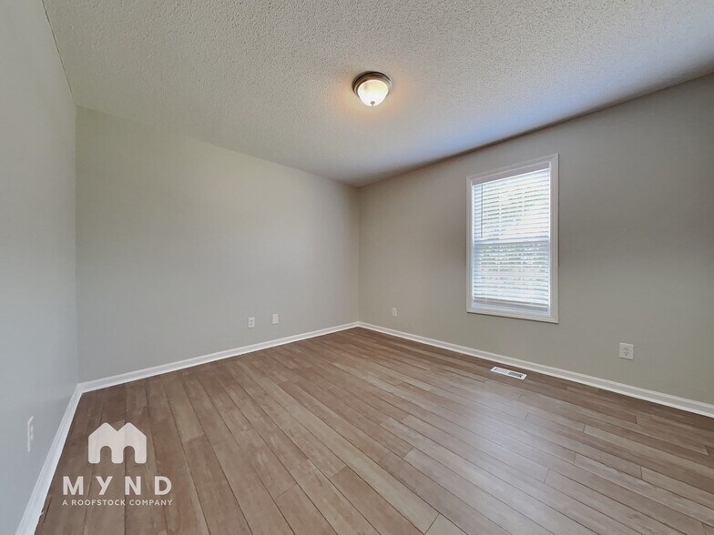 Building Photo - 98 Horatio Ct