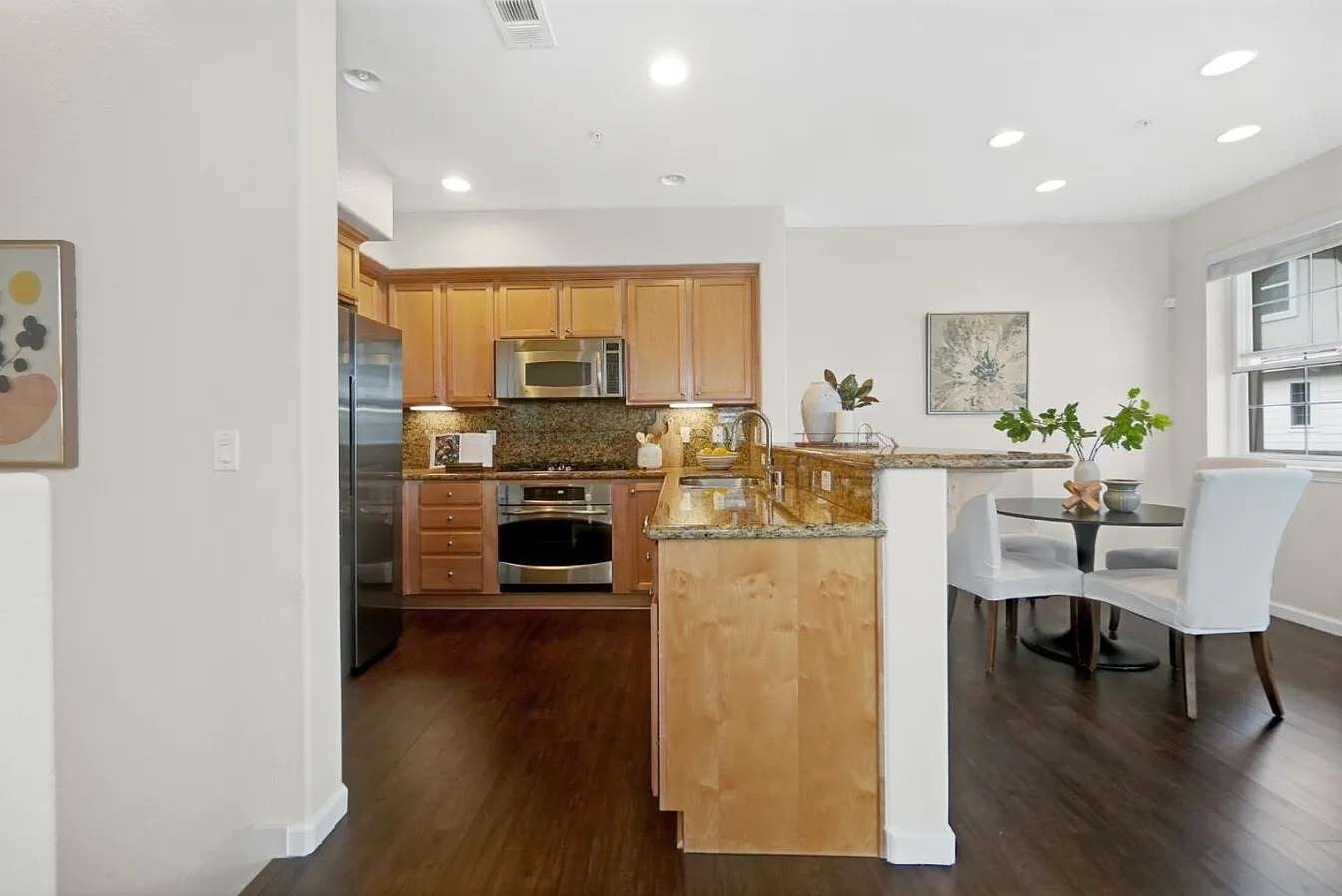 Building Photo - 2502 Jetty Dr