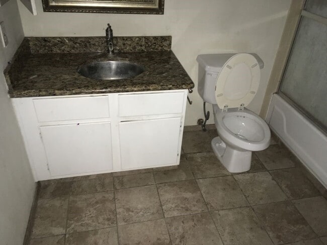 Building Photo - 1103 Dulles Ave