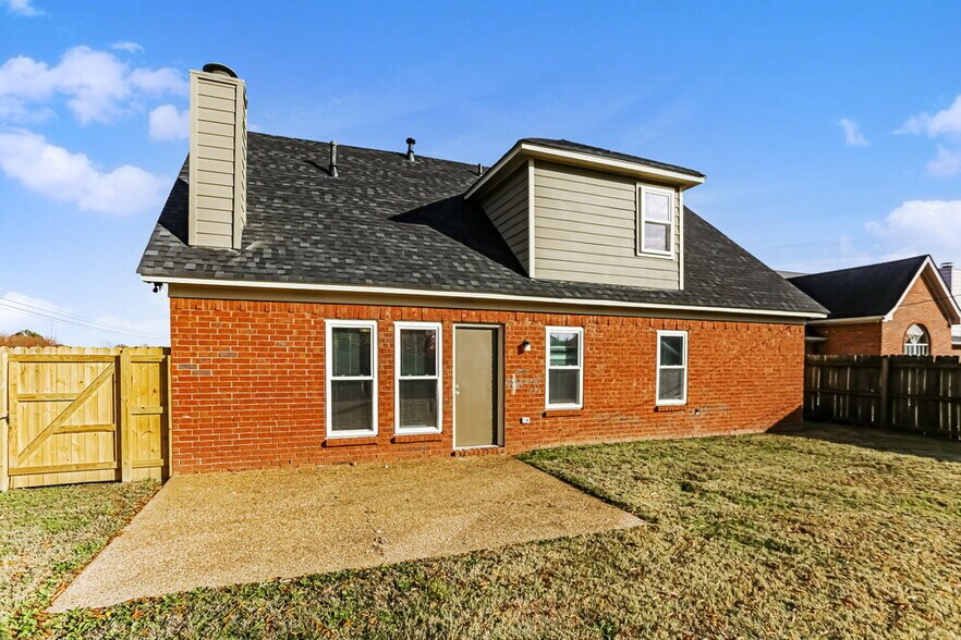Building Photo - 5237 Sea Horse Dr