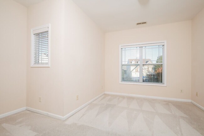 Building Photo - 3431 Vireo Ct