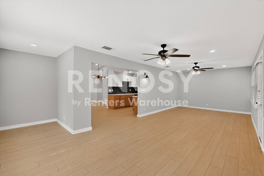 Building Photo - 1408 Seely St
