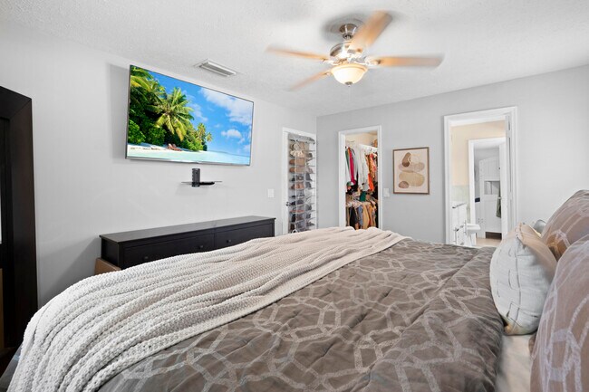 Building Photo - 3238 SW Constellation Rd