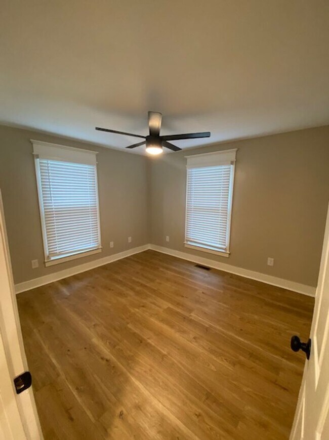 Building Photo - Remodeled Bungalow in Smiths Station