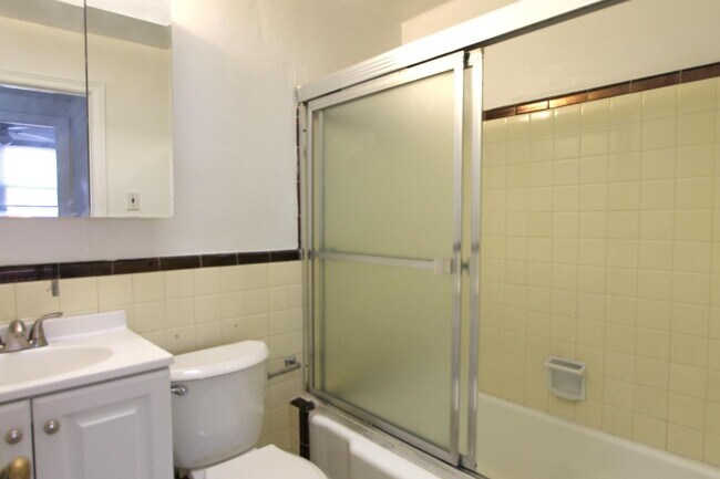 Building Photo - 6711 S Pleasant Pl