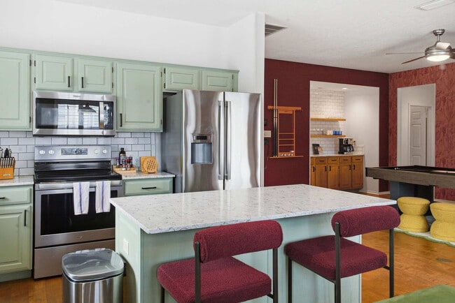 Building Photo - 2002 Chittim Trail Dr