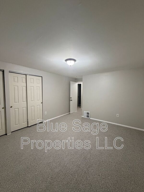 Building Photo - 3403 Township Line Rd