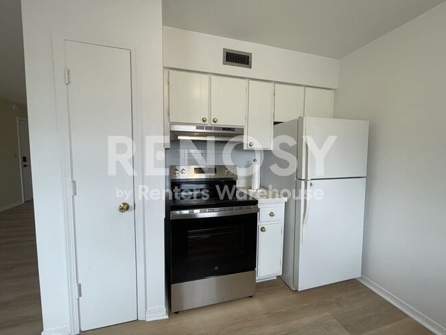 Building Photo - South Pasadena 2 Bed/2 Bath Condo near Stetson