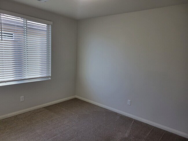 Building Photo - Beautiful 4 Bedroom Home in Southwest Vegas!