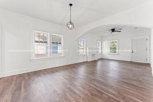 Building Photo - Renovated house with front and back porch