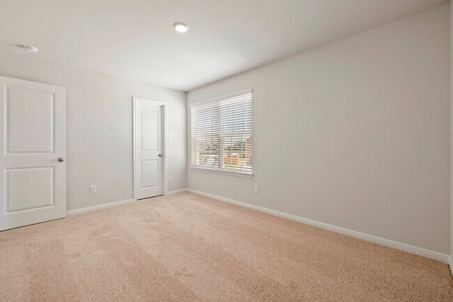 Building Photo - 7610 Thrips Ln