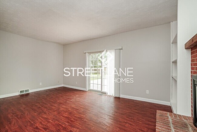 Building Photo - Charming 4 bedroom home in Pickerington!