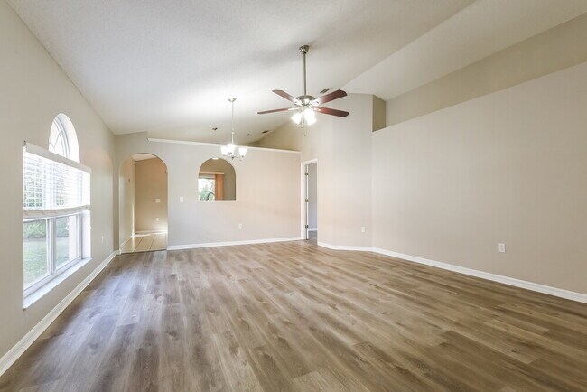 Building Photo - 337 Placid Lake Dr