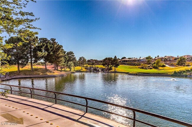 Building Photo - 2701 Spalding Dr