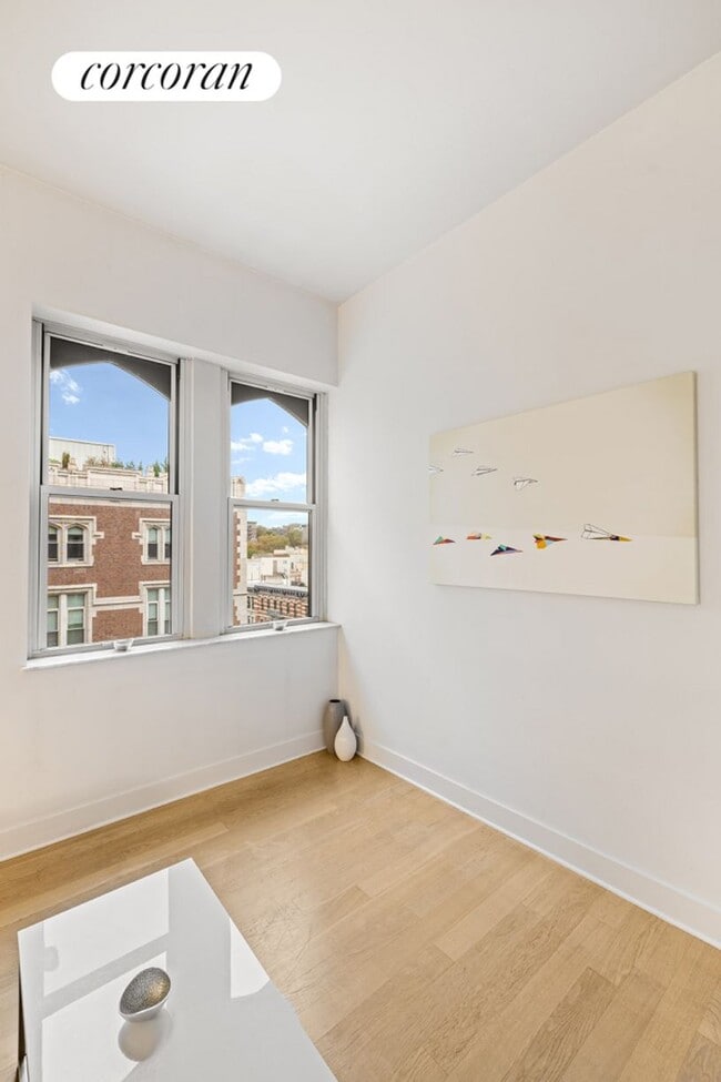 Building Photo - 220 W 148th St