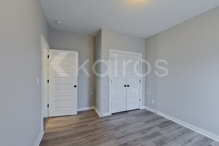 Building Photo - 7071 Shadesbrook Dr