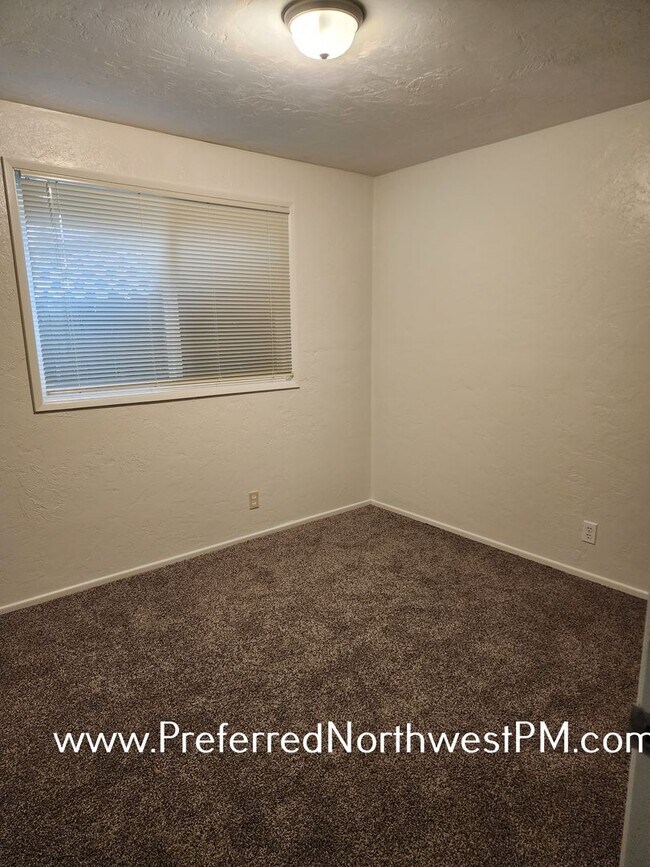 Building Photo - 5180 Trevon St