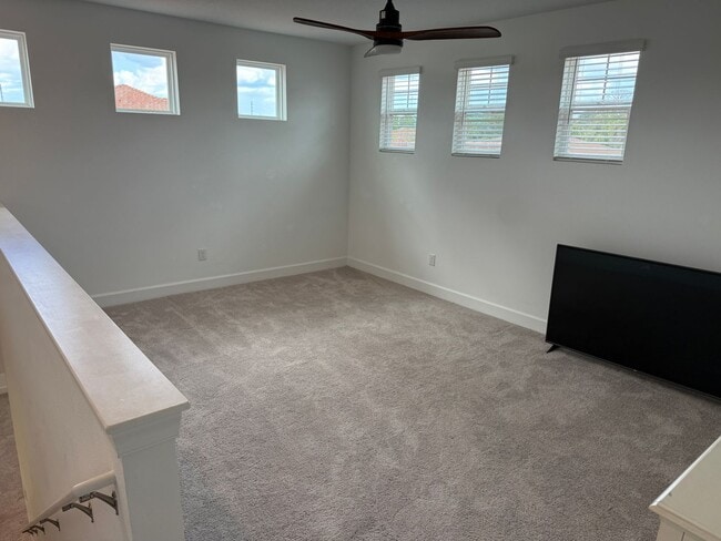 Building Photo - 5 Bedroom 4 Bath W/Office & 3-Car Garage (...