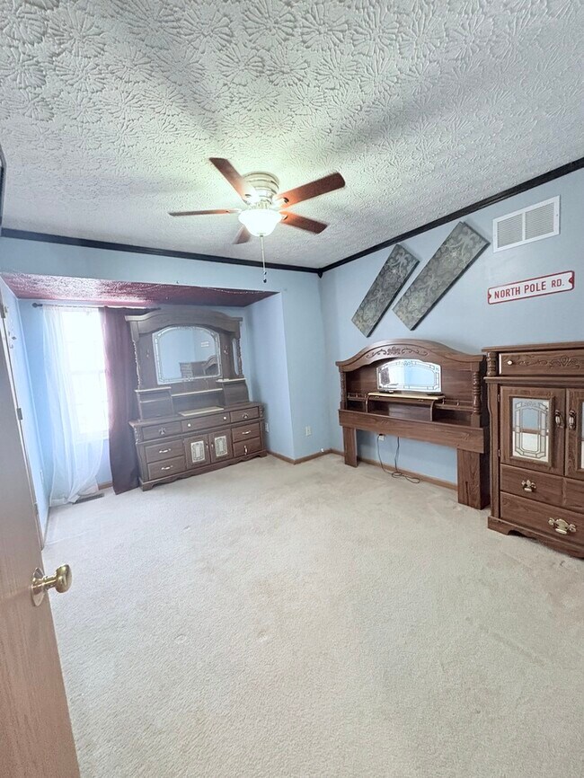 Building Photo - Furnished 4BR 2 BA Home w/ Covered Patio in Groveport!