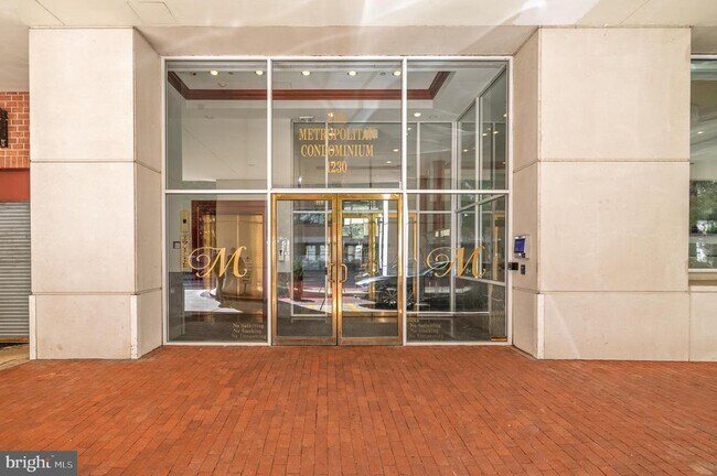Building Photo - 1230 23rd St NW
