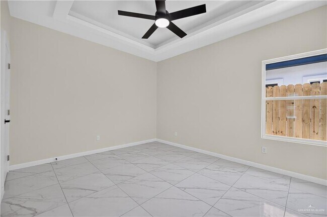 Building Photo - 19 S Woodland Dr