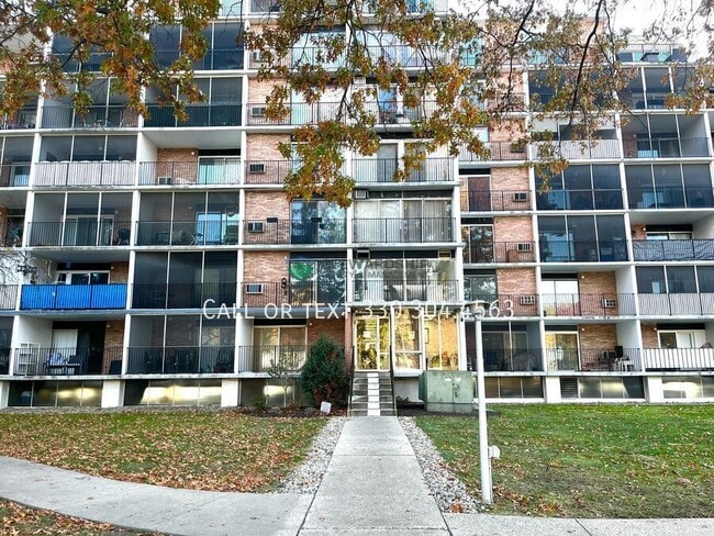 Building Photo - 2331 E Market St