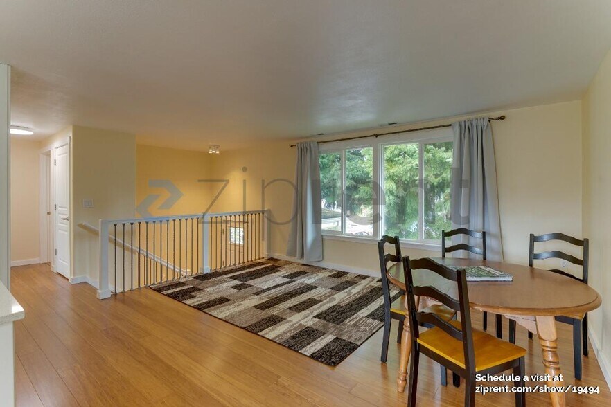 Building Photo - 5705 38th Ct SE