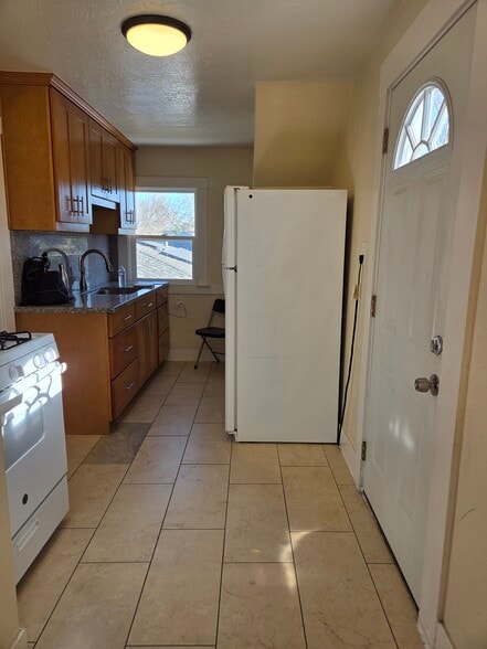 Building Photo - 139 S 22nd St