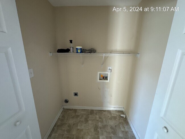 Building Photo - 1311 Saltwell Pl