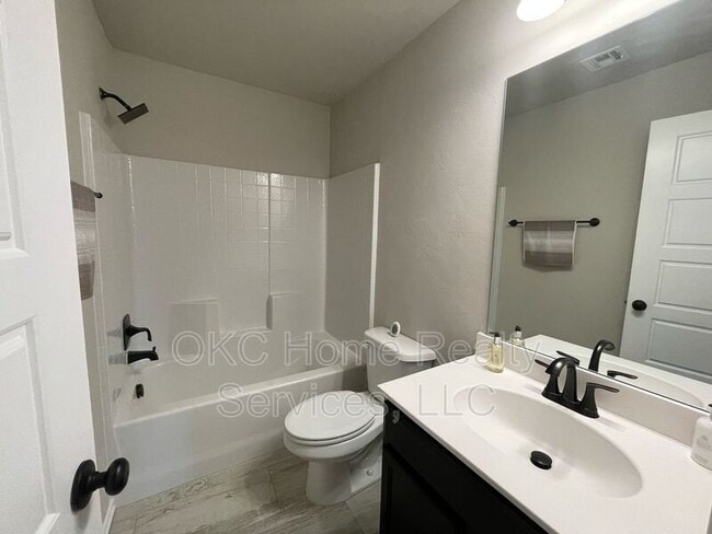 Building Photo - 11521 SW 12th St
