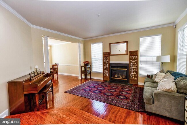 Building Photo - 13003 Belle Meade Trace