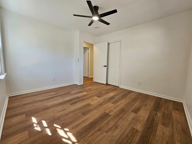 Building Photo - 3501 Montreal Way