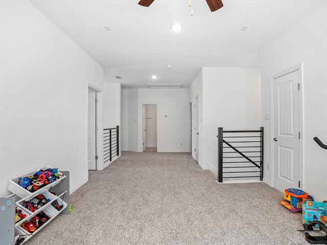 Building Photo - 5604 Crestview Dr