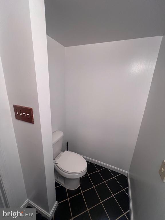 Building Photo - 214 Fairfield Dr