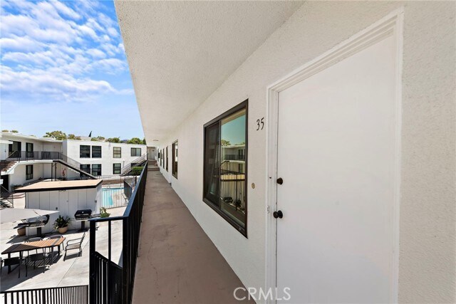 Building Photo - 6679 Linda Vista Rd