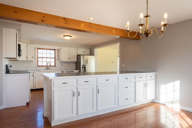 Building Photo - 4 Pheasant Ct