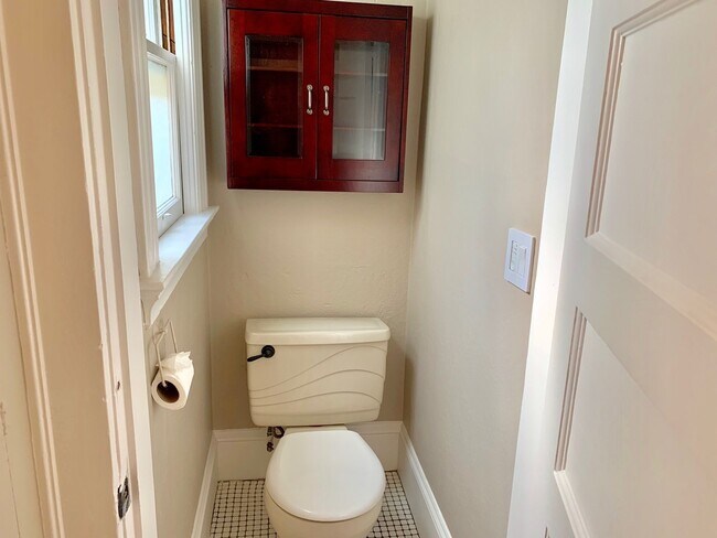 Building Photo - Advent- Low Deposit Rockridge Home W/ Beau...