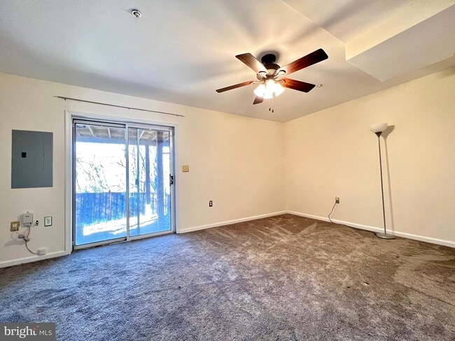 Building Photo - 10600 Elizabeth Parnum Pl