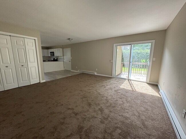 Building Photo - 7 Arrowwood Cir
