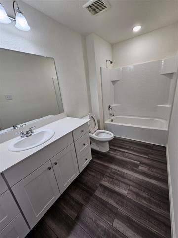 Building Photo - 16516 Jasmine Springs Dr