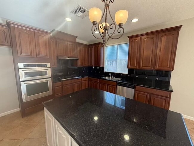 Building Photo - 4 Bedroom Home in Whitney Ranch with Access to Clubhouse