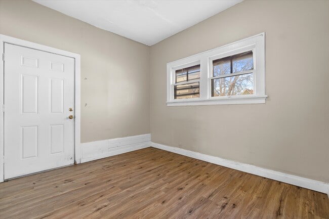 Building Photo - 26th St Milwaukee Duplex
