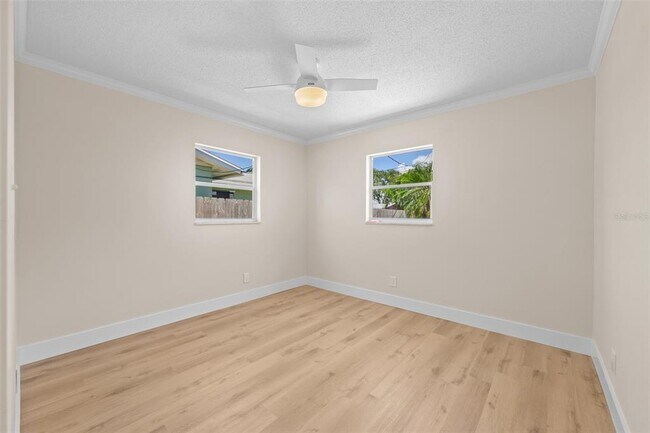 Building Photo - 2026 Bayou Grande Blvd NE