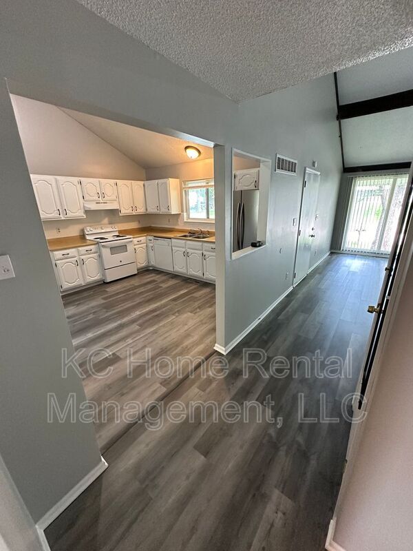 Building Photo - 8209 Webster Avenue